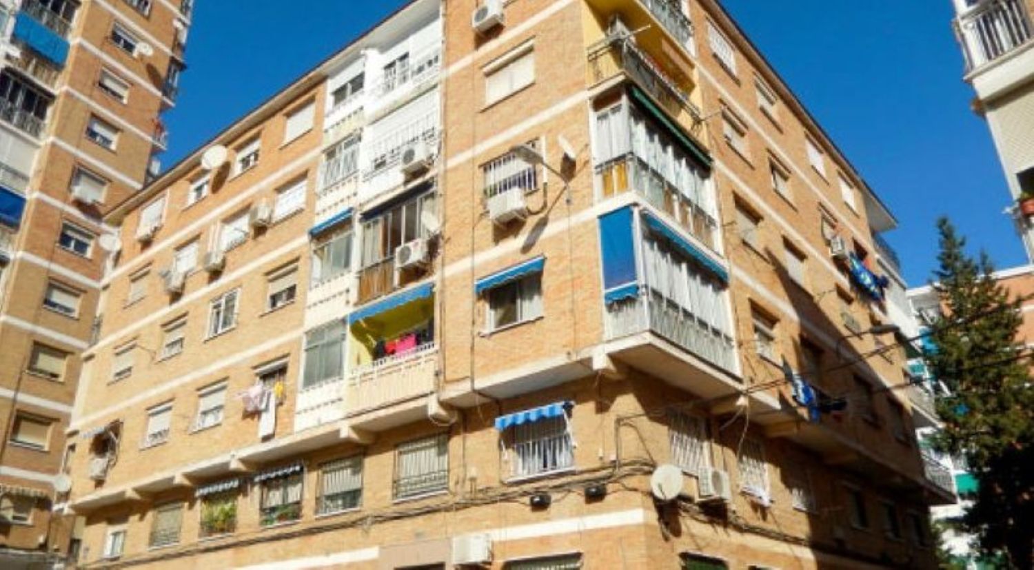 Piso en Venta en Victoria Eugenia, Málaga